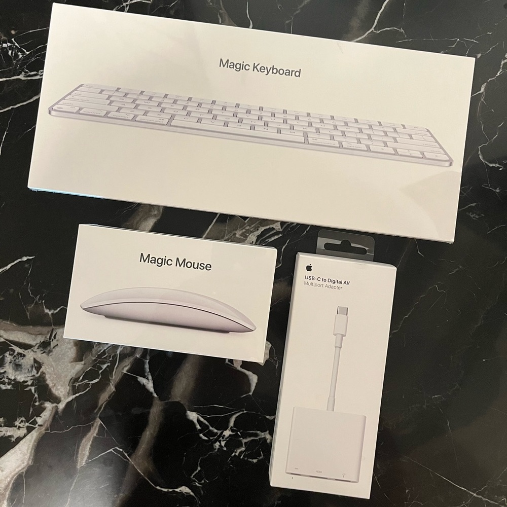 Brand new APPLE Magic Keyboard and USB-C to digital AV cord